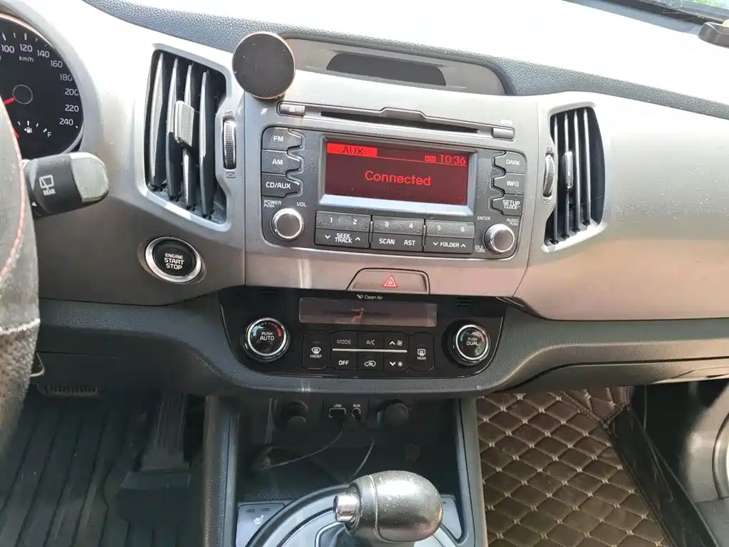 Kia Sportage 2015 2.0L Automatic 2WD DLX фото 9