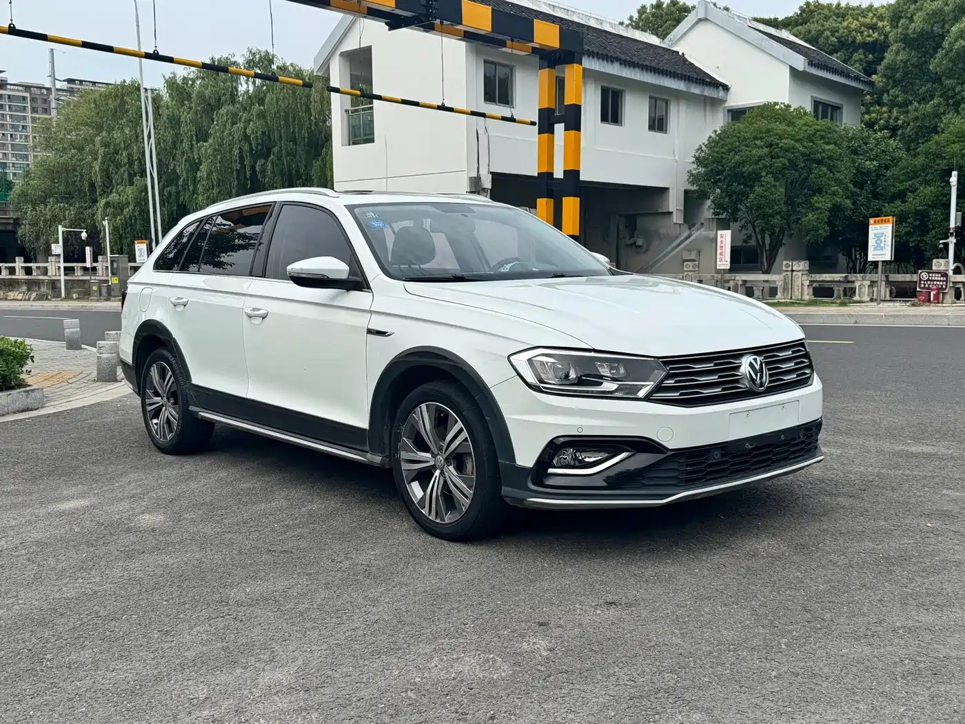 Volkswagen C-TREK 2018 1.5L Automatic Luxury