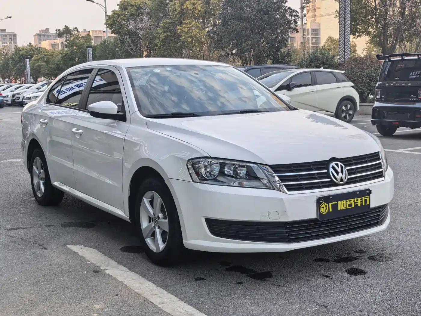 Volkswagen Lavida 2017 1.6L Automatic Trend Edition фото 3