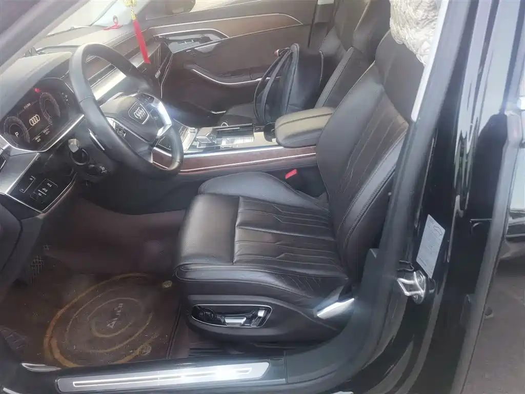 Audi A8 2019 Facelift Plus A8L 50 TFSI quattro Luxury фото 16