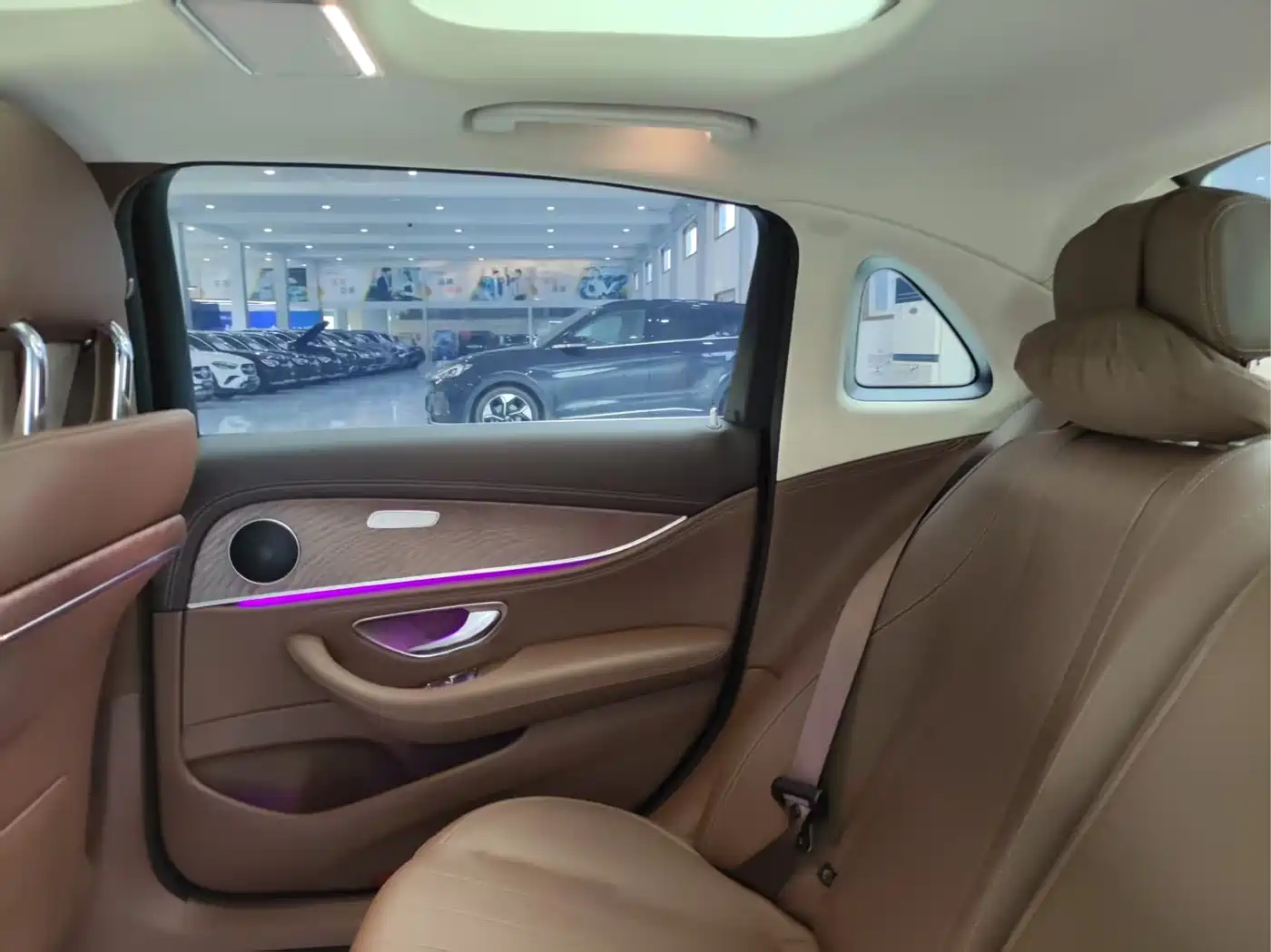 Mercedes-Benz E-Class 2023 E 300 L Fashion фото 28