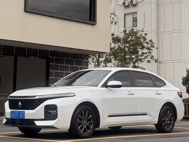  Baojun Baojun RC-5 2020 1.5L CVT Smart Shine Elite Type