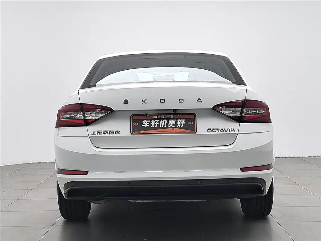 Škoda Octavia 2019 1.5L Automatic Smart Comfort China VI фото 4