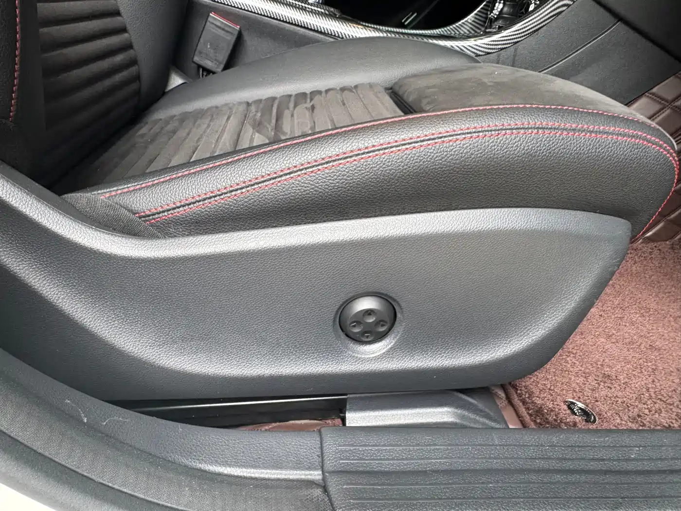 Mercedes-Benz CLA (Import) 2017 Facelift CLA 220 4MATIC фото 22