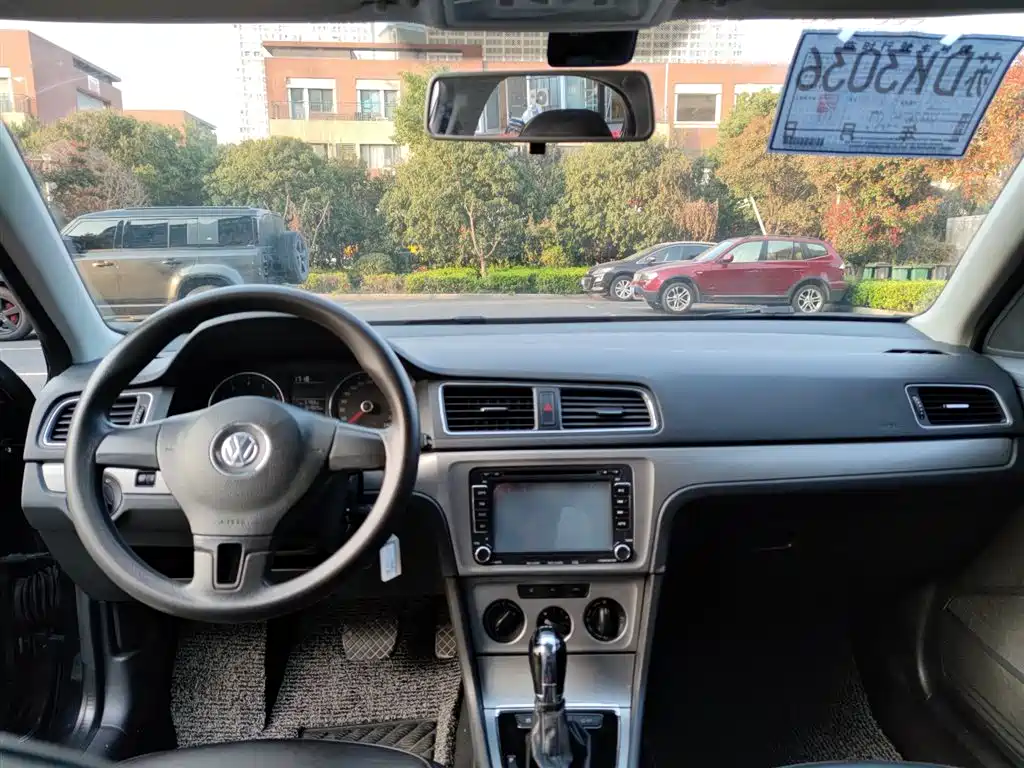 Volkswagen Lavida 2013 1.4TSI DSG Comfort Edition фото 8