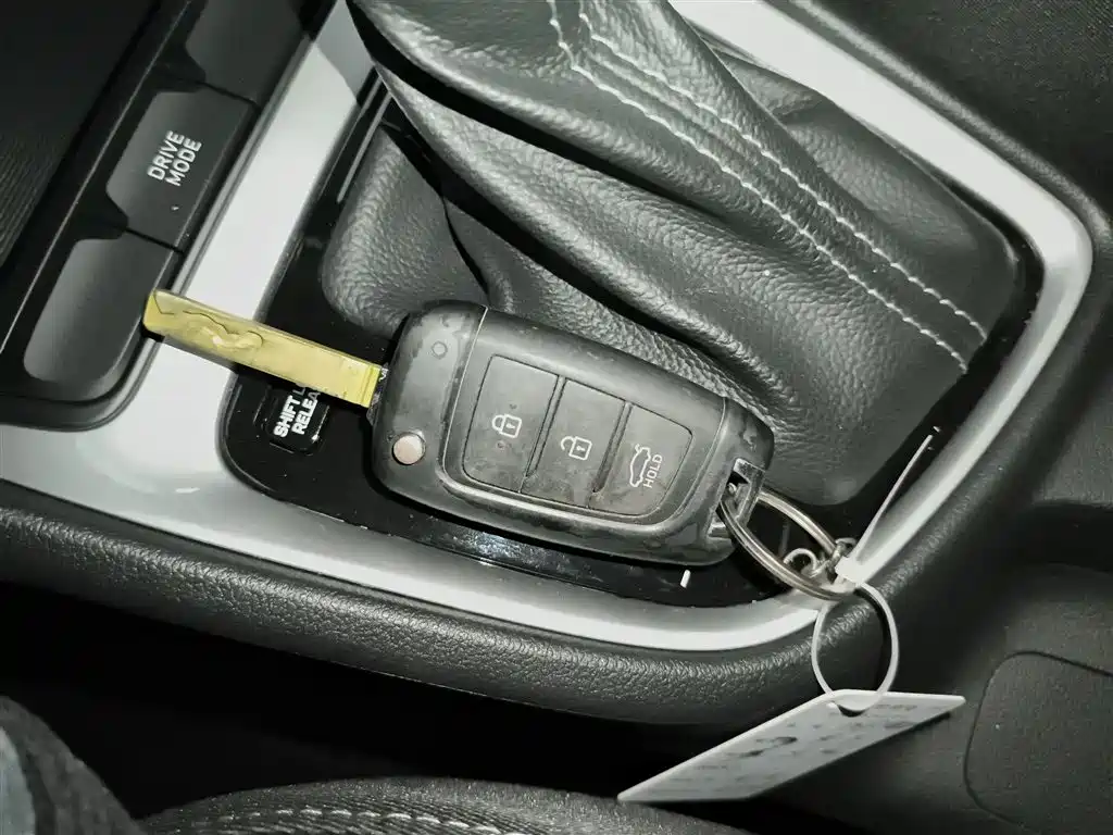 Hyundai Elantra 2018 1.6L Auto Joy GL (China V) фото 9