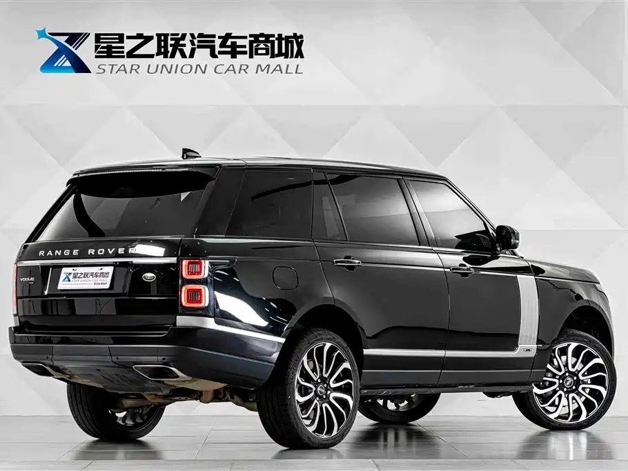 Land Rover Range Rover 2021 3.0 L6 Heritage Extended Classic Edition фото 6