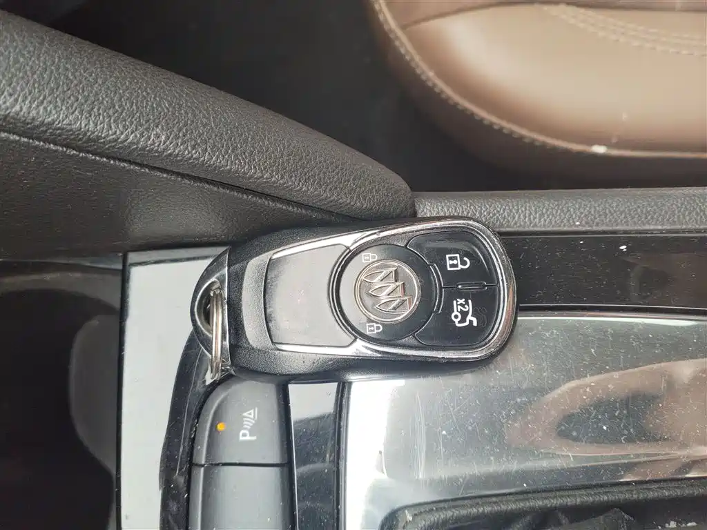Buick Regal 2017 20T Elite Type фото 17