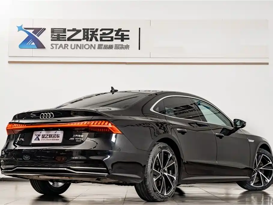 Audi A7L 2024 45TFSI S-line Dream Edition Crystal Package фото 7