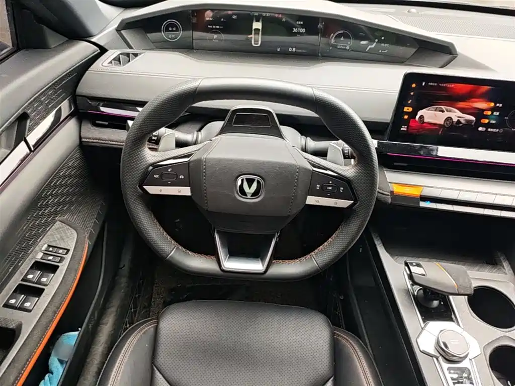 CHANGAN UNI-V