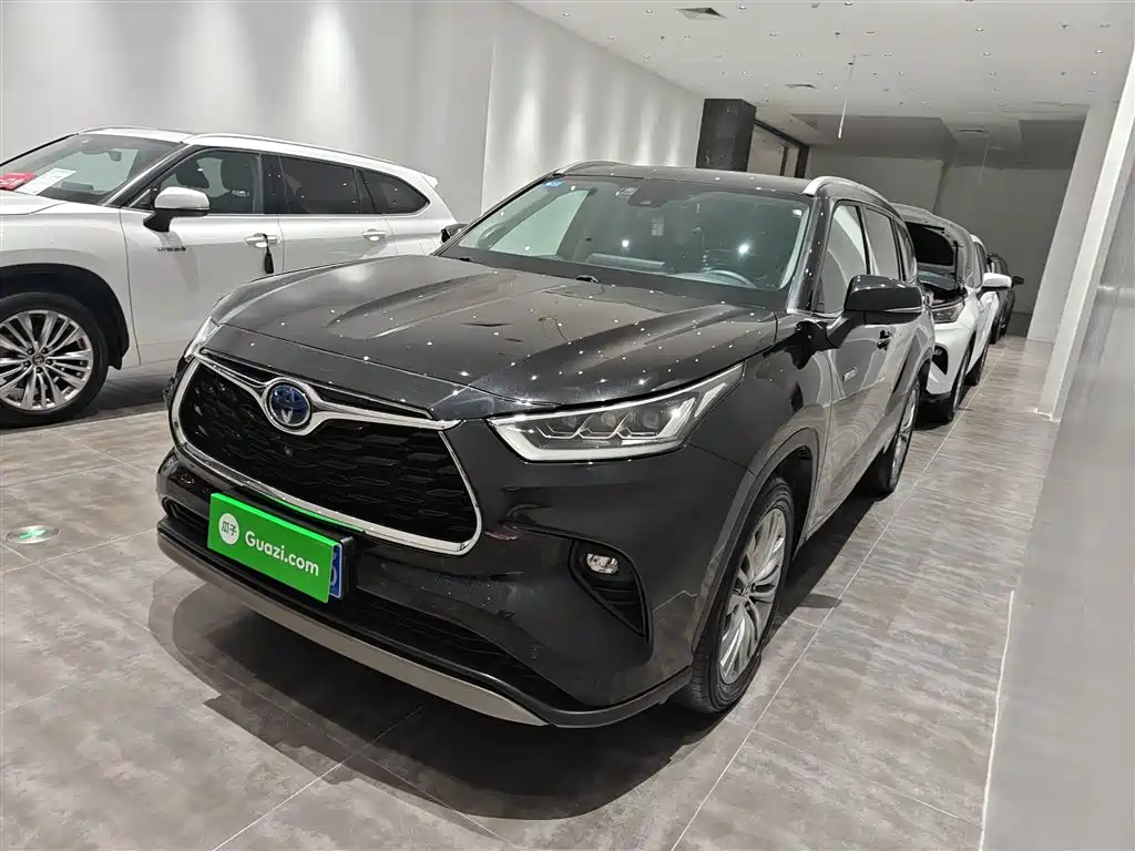 TOYOTA HIGHLANDER