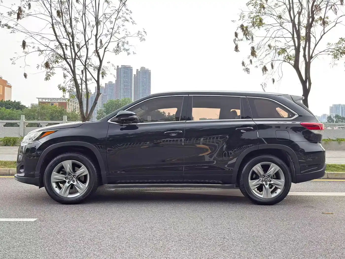 Toyota Highlander 2018 2.0T 2WD Luxury 7-seater (China V) фото 4