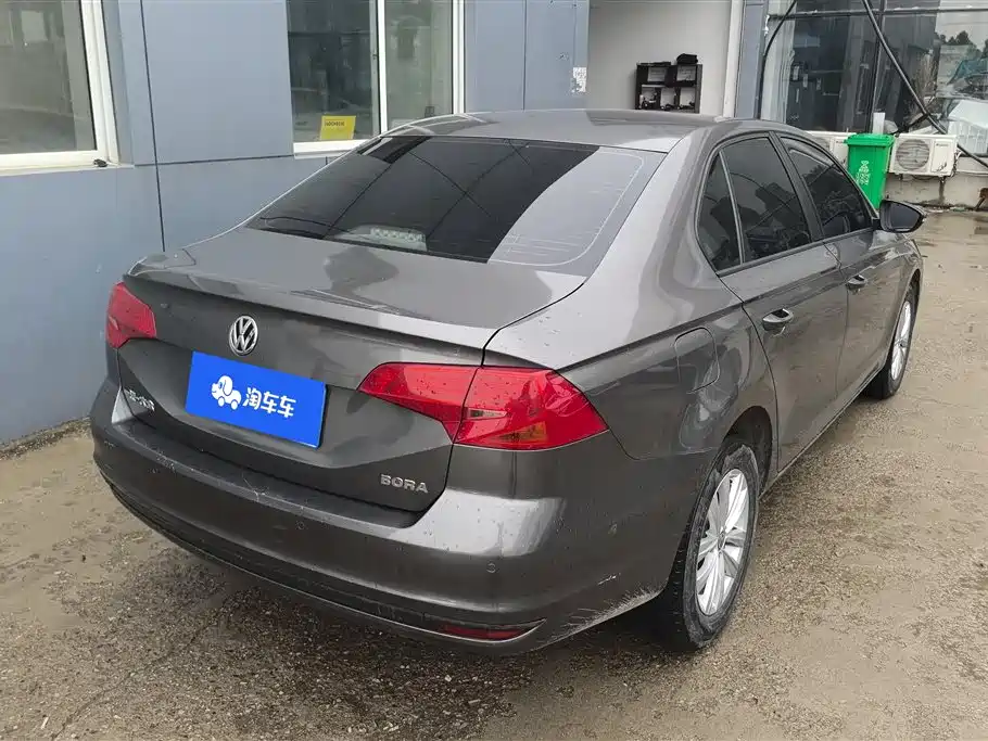 Volkswagen Bora 2016 Model 1.6L Automatic Fashion фото 3