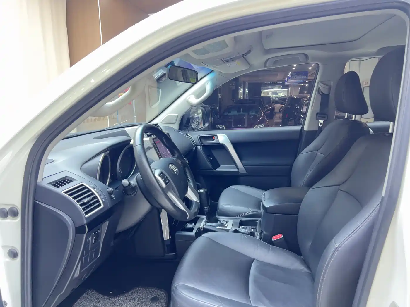 Toyota Prado 2016 2.7L Auto Standard Edition фото 6