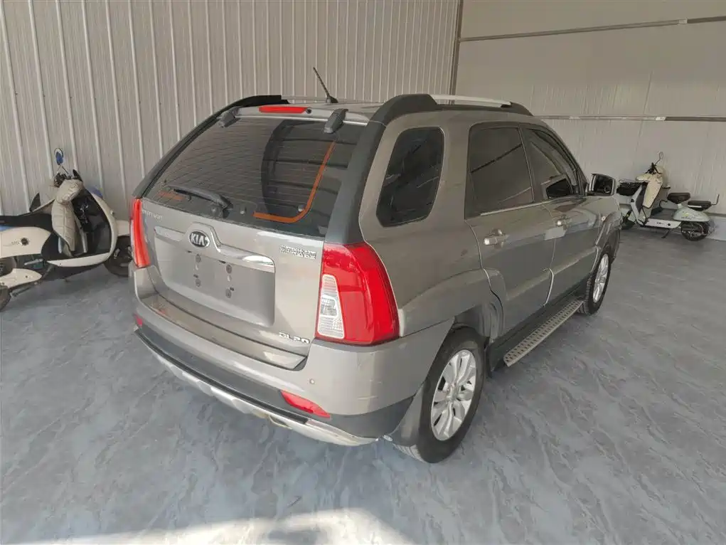 Kia Sportage 2013 2.0L Manual 2WD GL фото 5