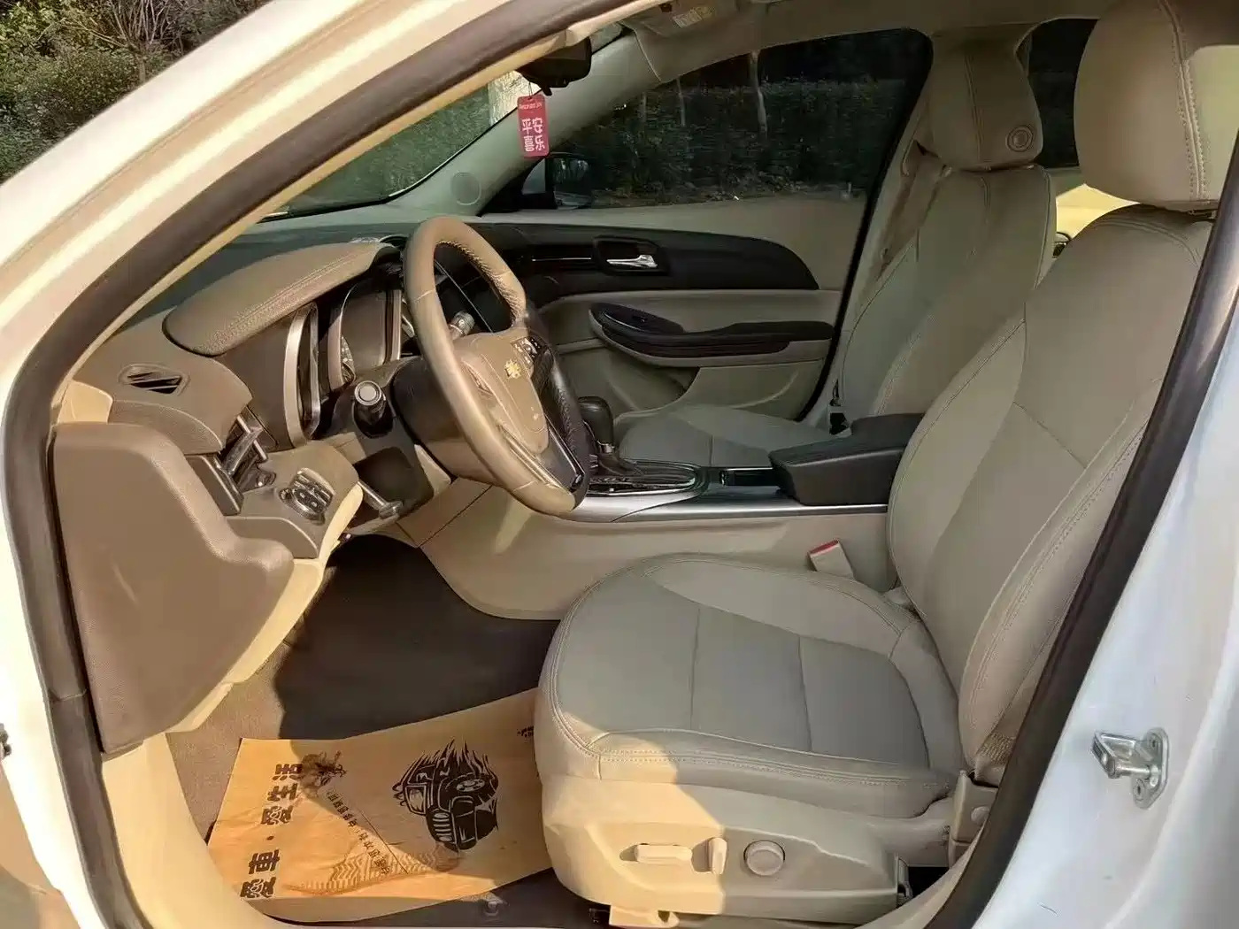 Chevrolet Malibu 2013 2.0L Automatic Luxury Edition фото 7