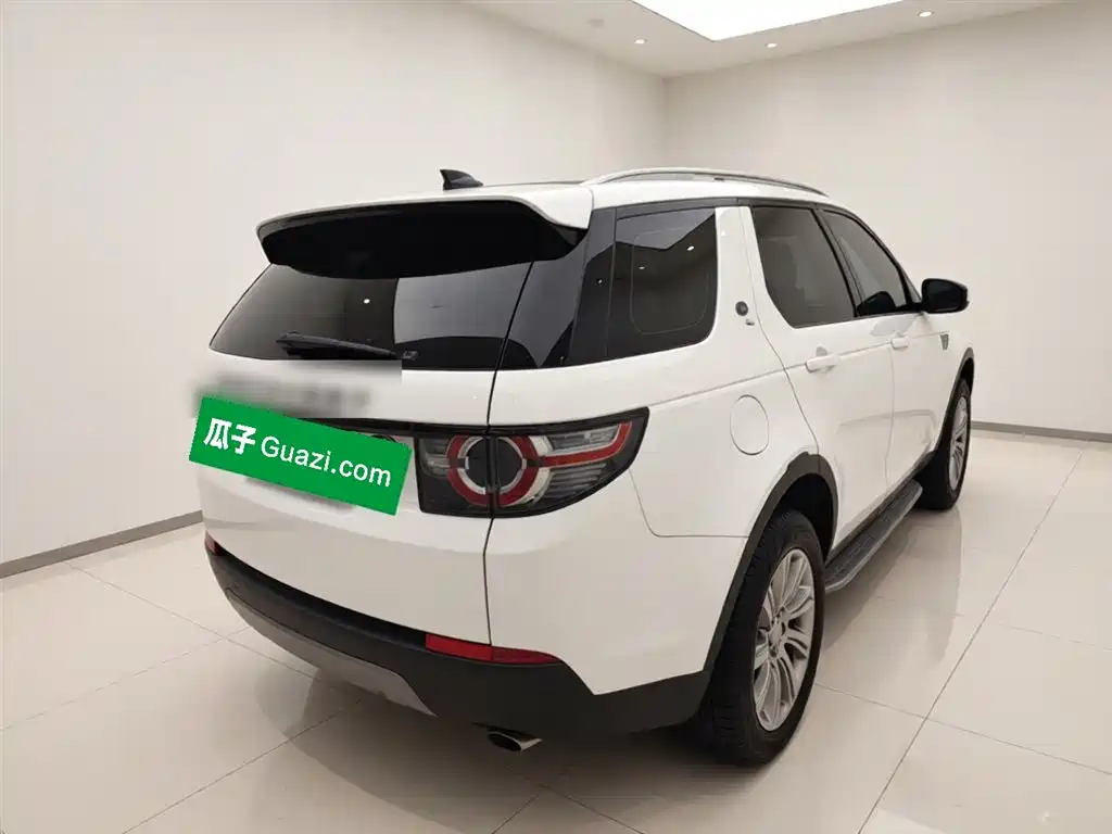 Land Rover Discovery Sport 2018 240PS SE Edition фото 6