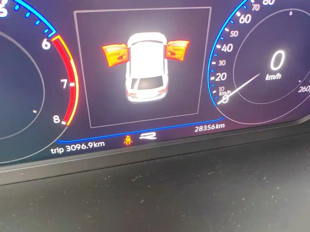 Volkswagen Tiguan L 2022 330TSI Auto 2WD R-Line Premium Edition фото 4