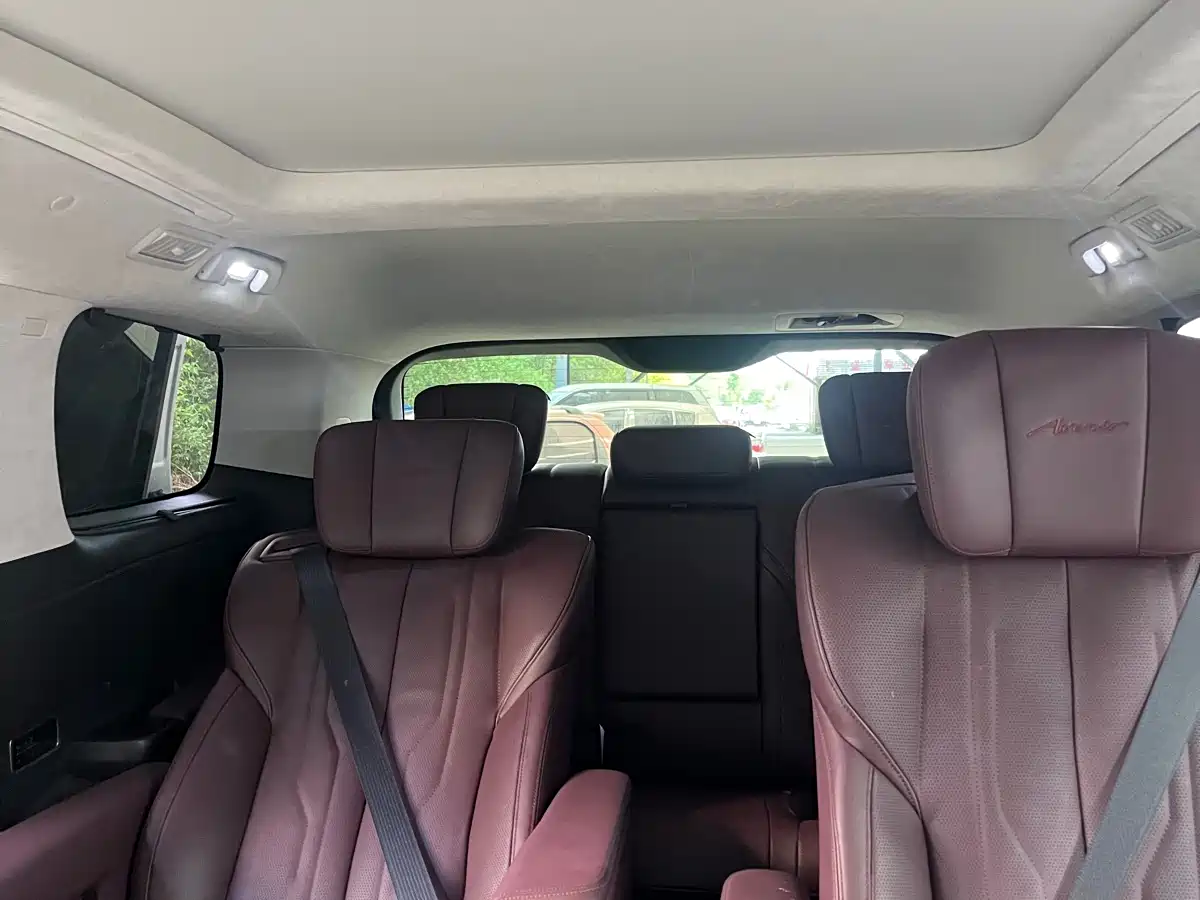 Buick Century 2023 2.0T 7-Seater World Edition фото 21