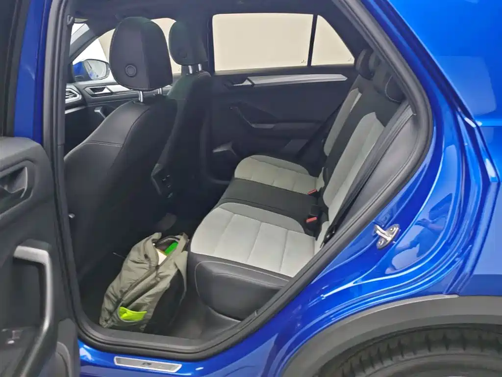 Volkswagen T-ROC 2019 280TSI DSG FWD R-Line Pro фото 17