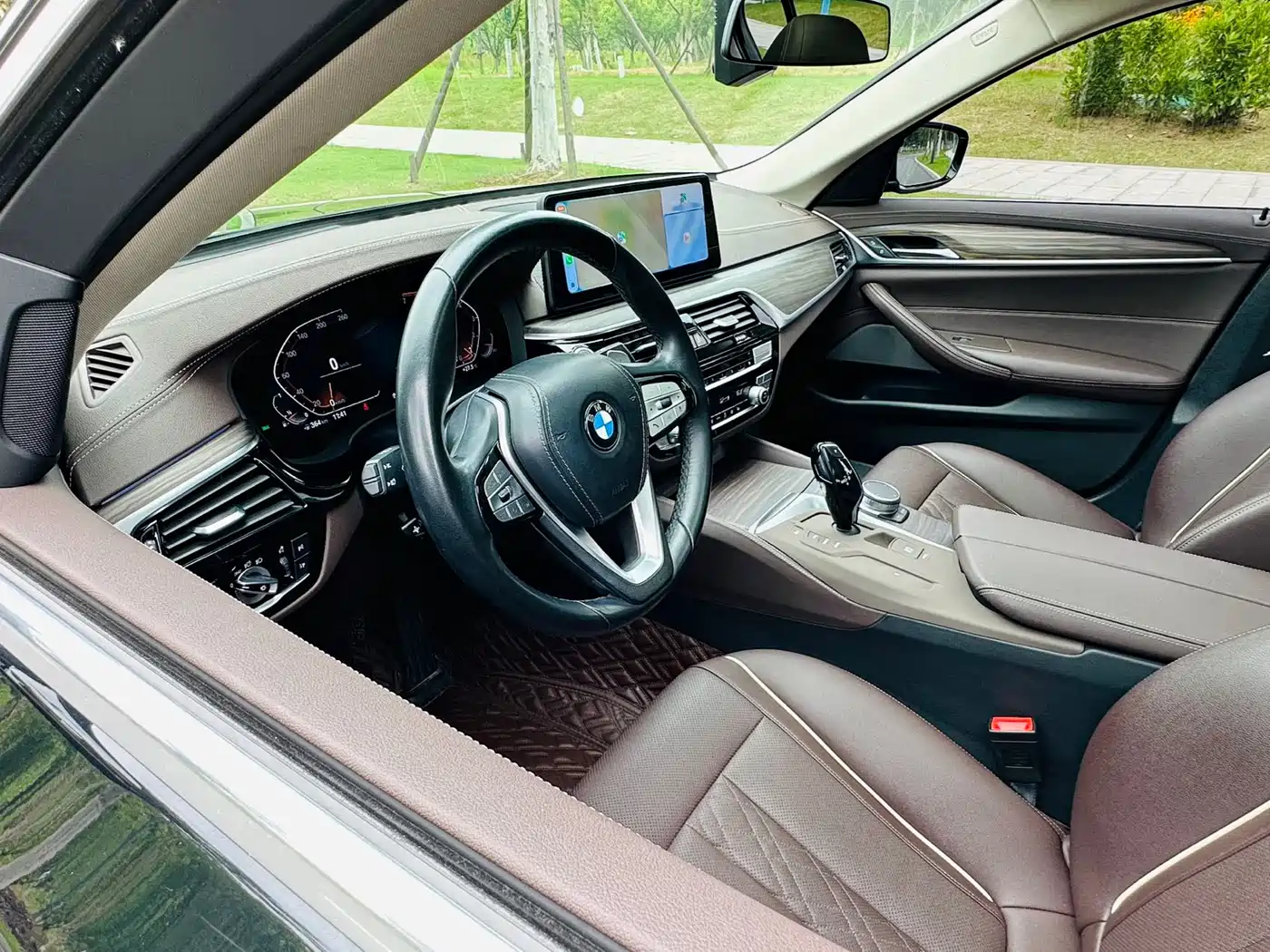 BMW 5 Series 2021 530Li Leading Luxury Package фото 16