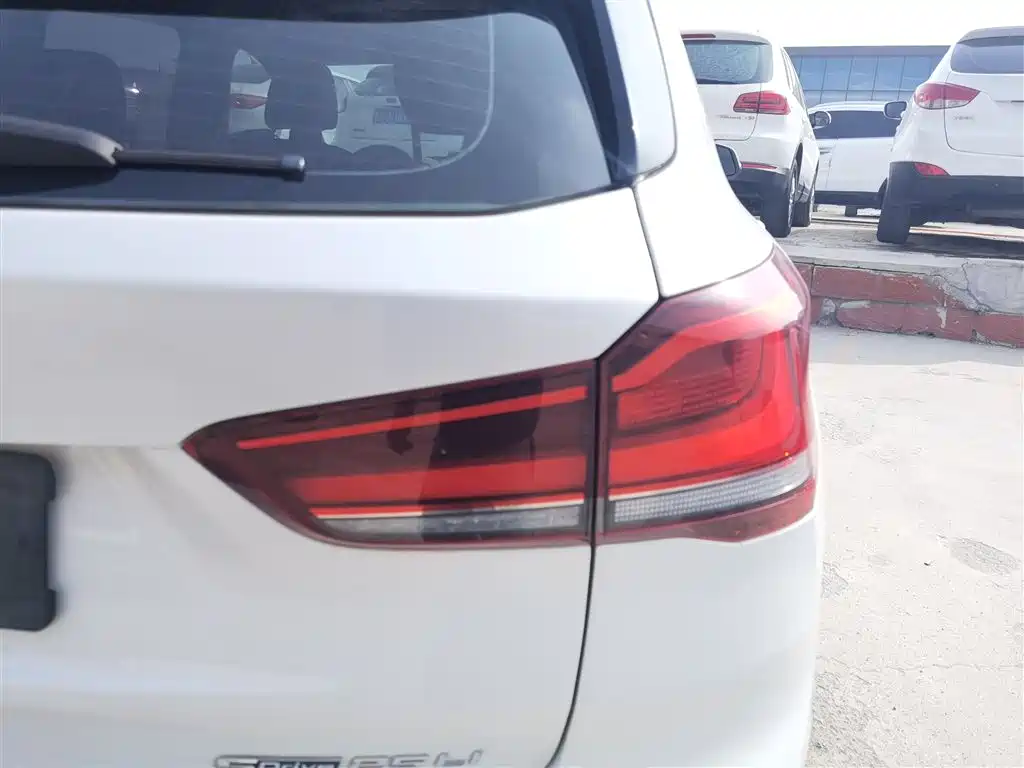 BMW X1 2020 sDrive25Li Leading Model фото 8