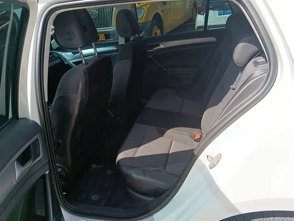 Volkswagen Golf 2019 280TSI DSG Comfort (China V) фото 13