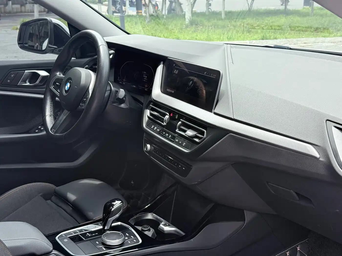 BMW 2 Series (Import) 2023 225i 4-Door Coupe M Sport Package фото 13
