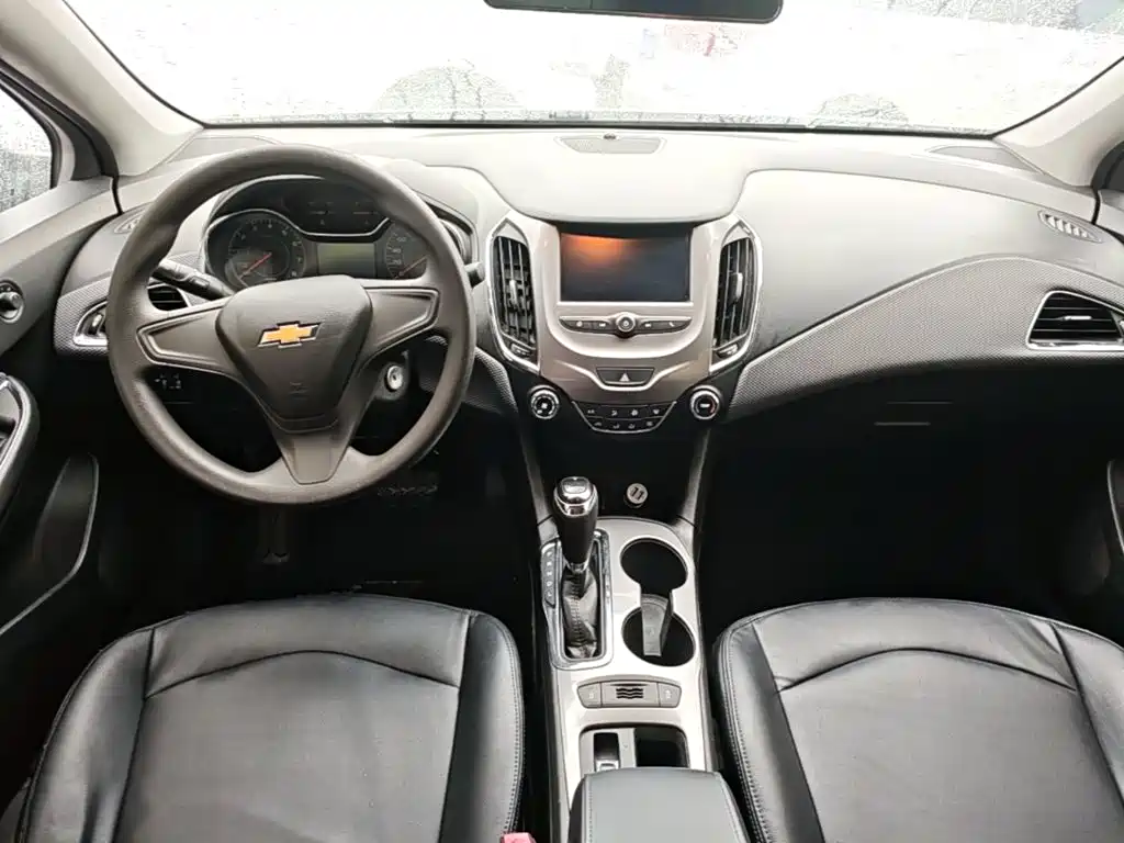 Chevrolet Cruze 2018 2018 320 Automatic Pioneer Sunroof Edition