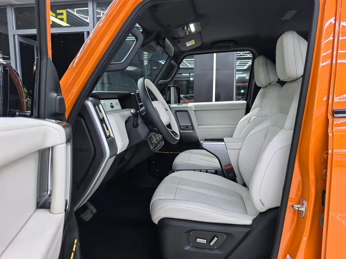 Фото 8 - iCAR V23