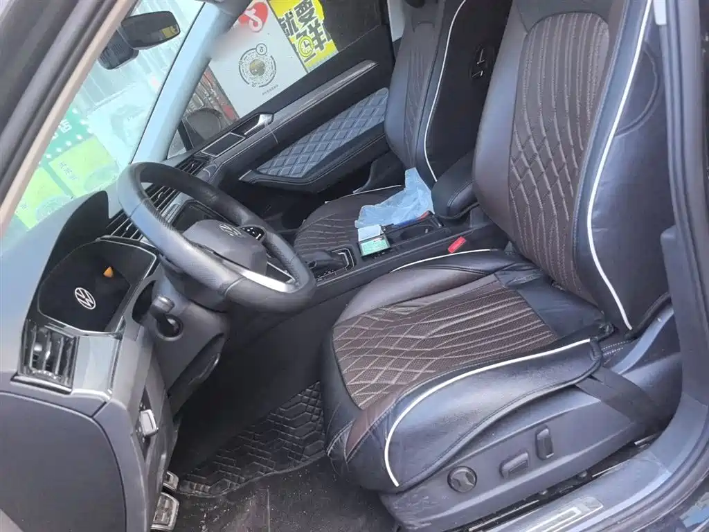 Volkswagen Magotan 2023 2 Million Units Anniversary Edition 330TSI DSG Leading Type фото 7