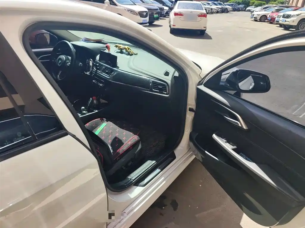 BMW 1 Series 2019 118i M Sport Package фото 21