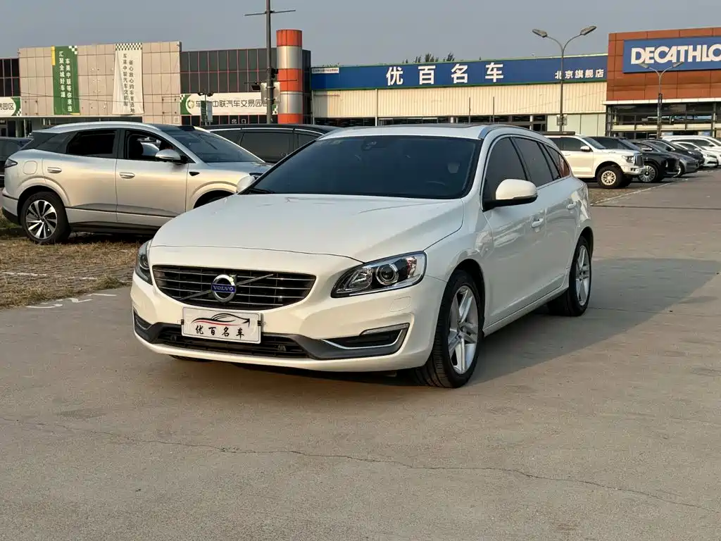 Volvo V60 2013 2014 T5 Wisdom & Elegance