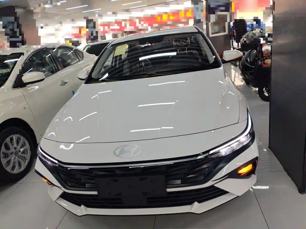 MODERN ELANTRA