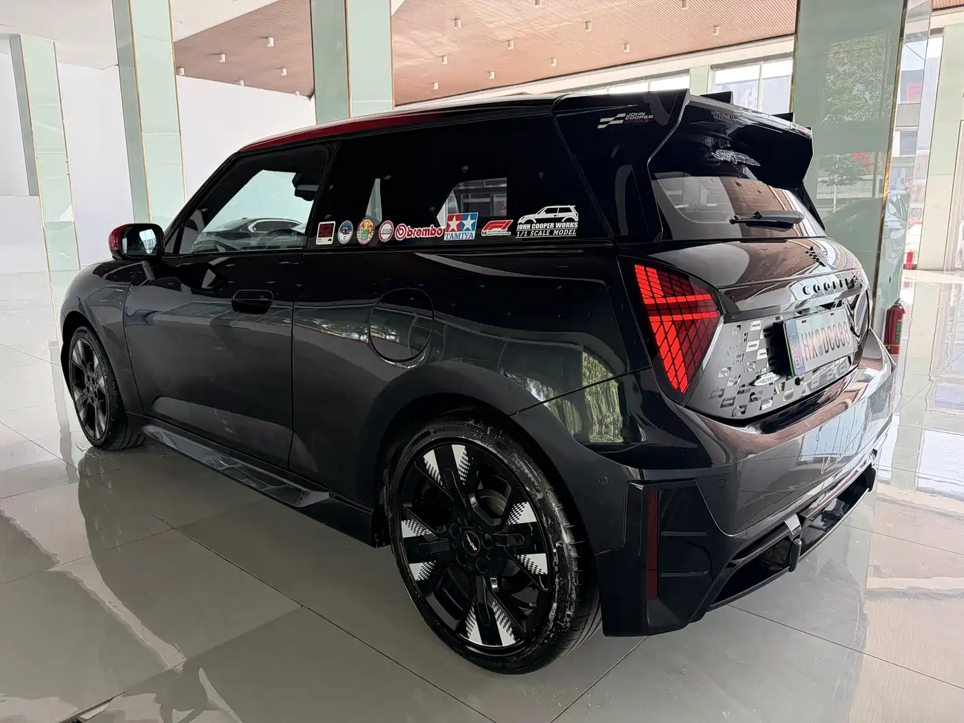 MINI Electric MINI JCW 2025 JOHN COOPER WORKS фото 11