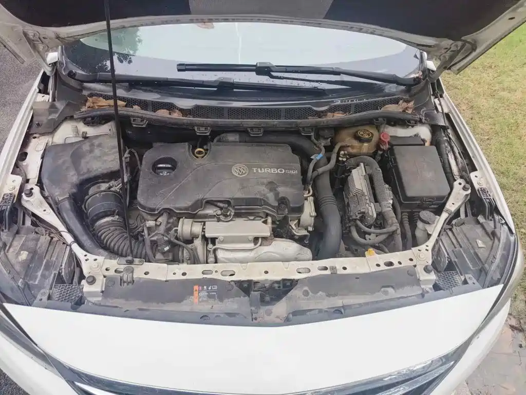 Photo 3 - Buick Verano