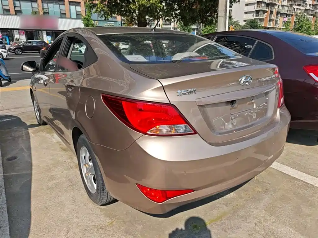 Hyundai Verna 2016 1.4L Automatic Smart GLS фото 5