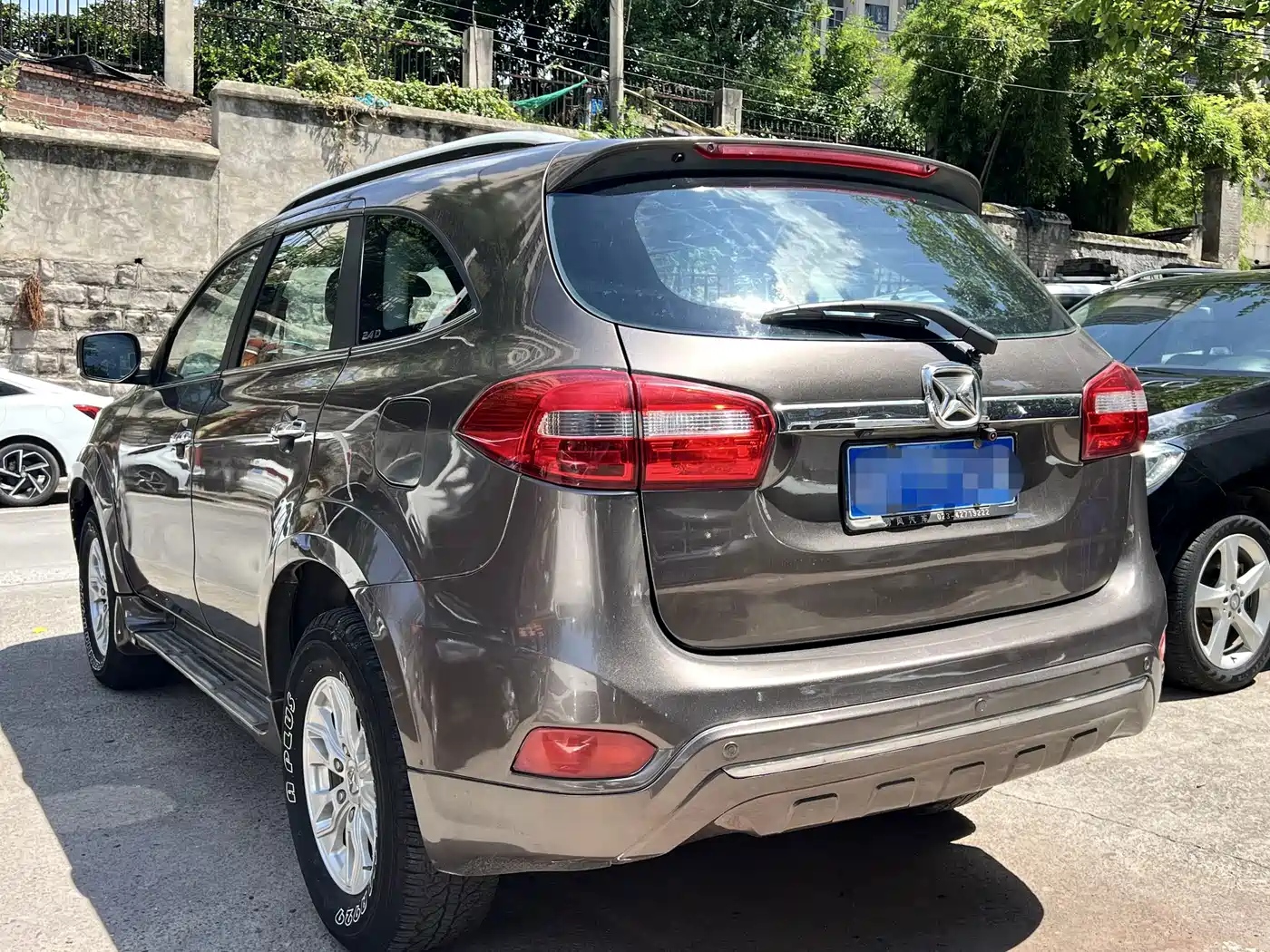 Jiangling Yusheng S350 2014 2013 2.4T Automatic 2WD Diesel Premium Luxury 5-seater