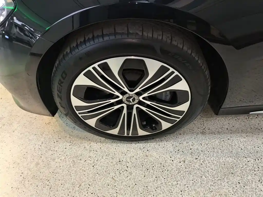 Mercedes-Benz E-Class New Energy 2024 E 350 e L Plug-in Hybrid Sedan фото 23