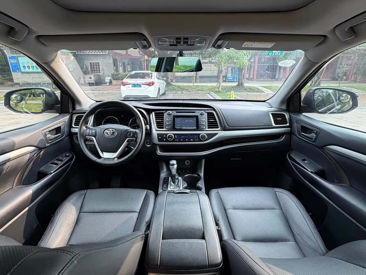 Toyota Highlander 2017 2.0T 4WD Premium 7-Seater фото 13