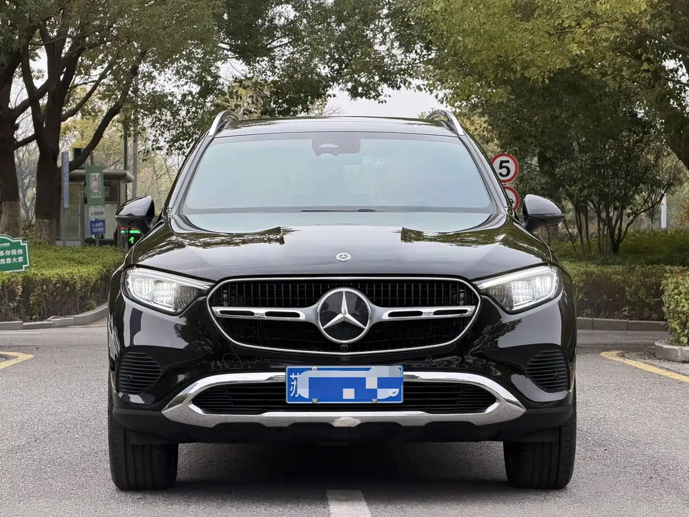 MERCEDES-BENZ GLC