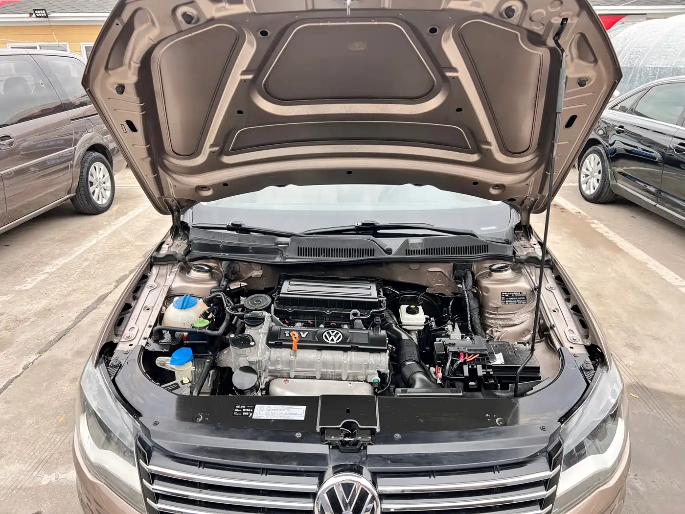 Volkswagen Bora 2014 1.6L Automatic Luxury Edition фото 23