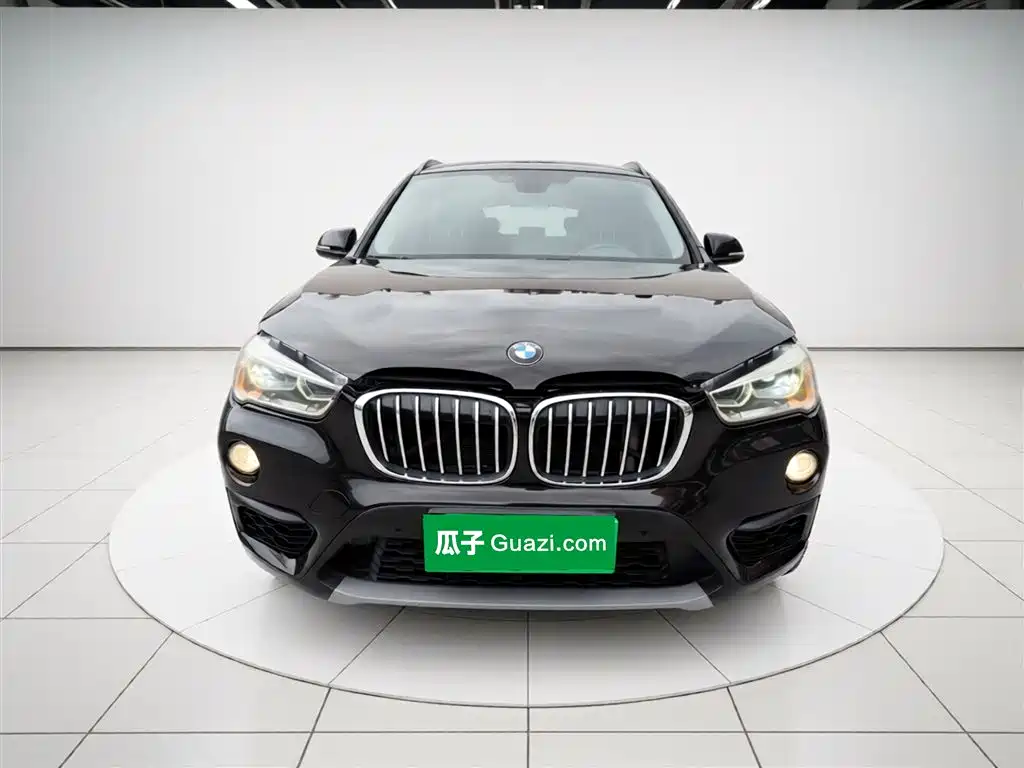 BMW X1 2016 sDrive18Li Premium Model фото 3