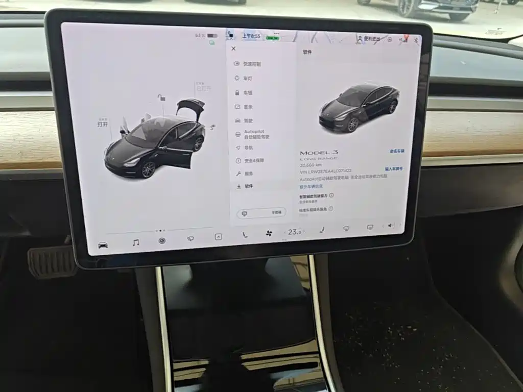 Фото 13 - Tesla Model 3