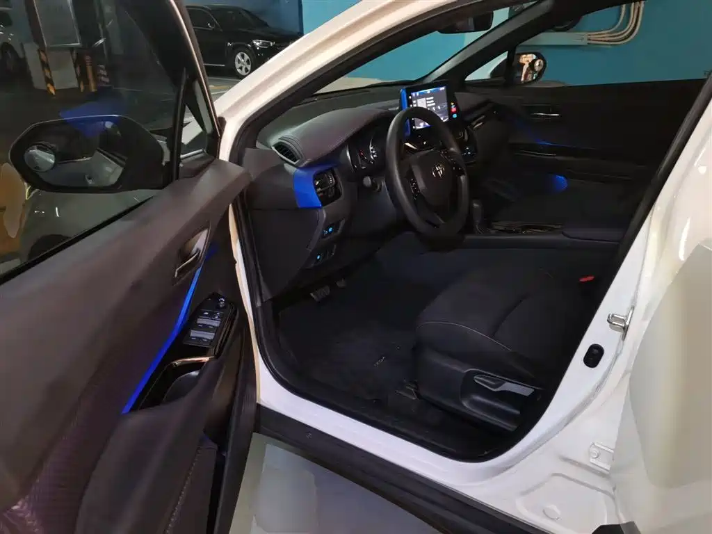 Toyota IZOA 2020 2.0L Yi Xiang Edition фото 13
