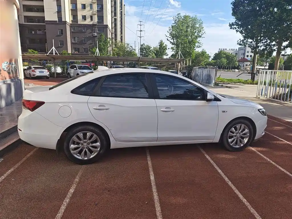 Buick Excelle 2018 15T Dual Clutch Elite (China V) фото 10