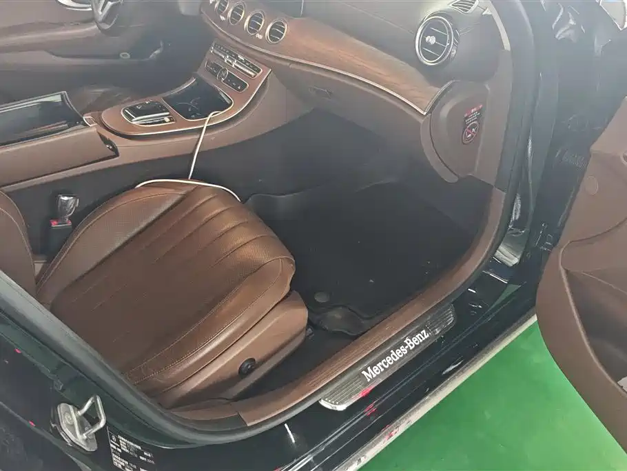 Mercedes-Benz E-Class 2020 E 300 L Luxury Model фото 8