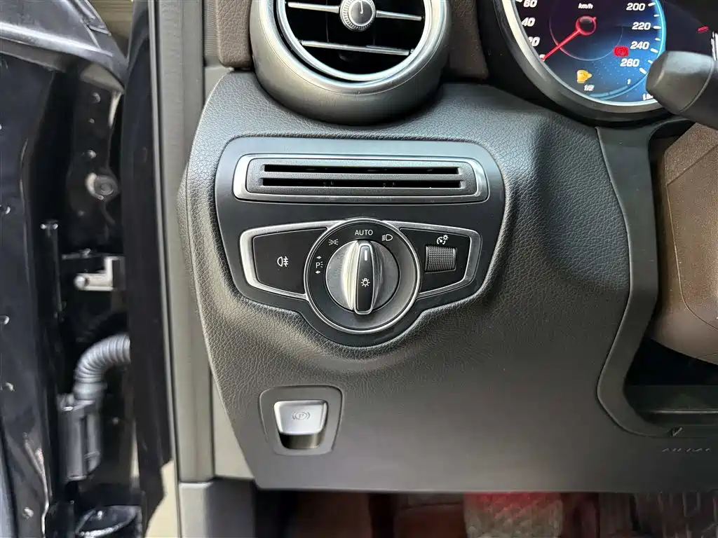Mercedes-Benz GLC 2020 GLC 300 L 4MATIC Luxury фото 15