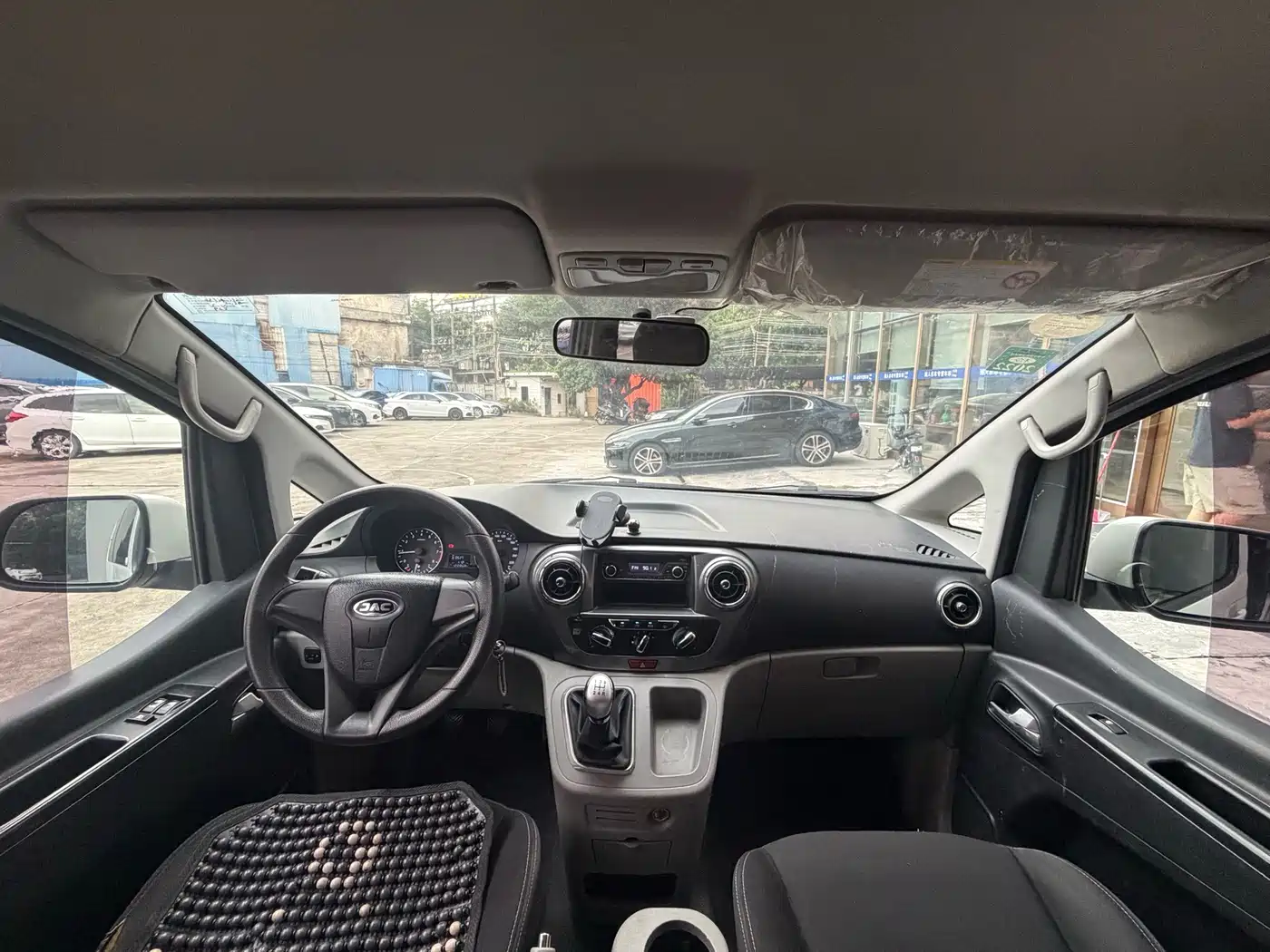 JAC Refine M3 2018 2018 IKEA Edition 1.6L Luxury