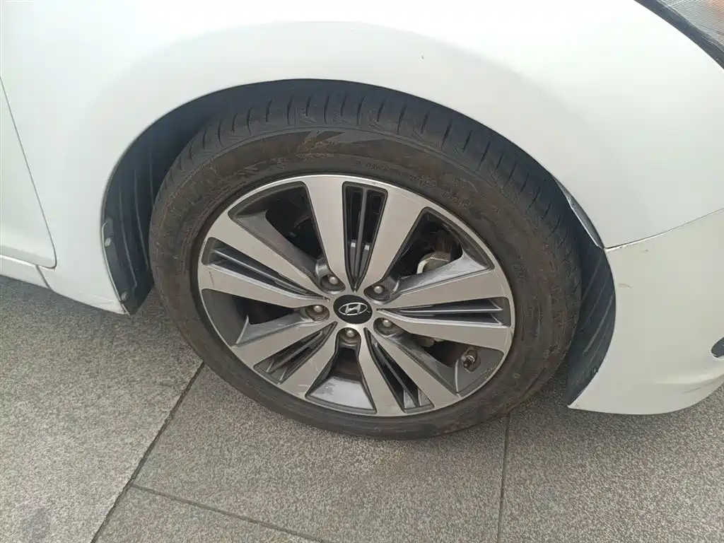Hyundai Mistra 2014 1.8L Auto Premium DLX фото 8